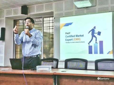 Rahul Agarwal delivering a financial-markets workshop